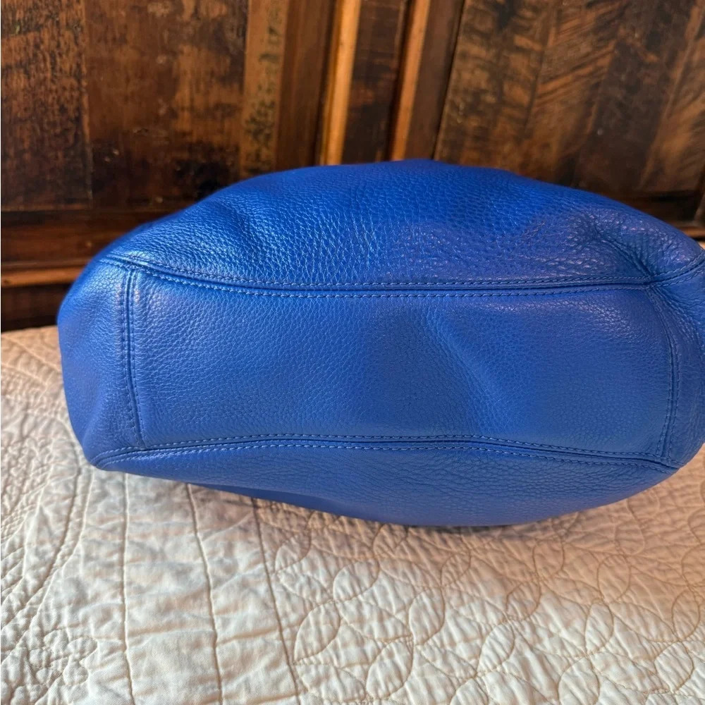 Michael Kors Royal Blue Hobo Bag with Chain Straps - Picture 5 of 8